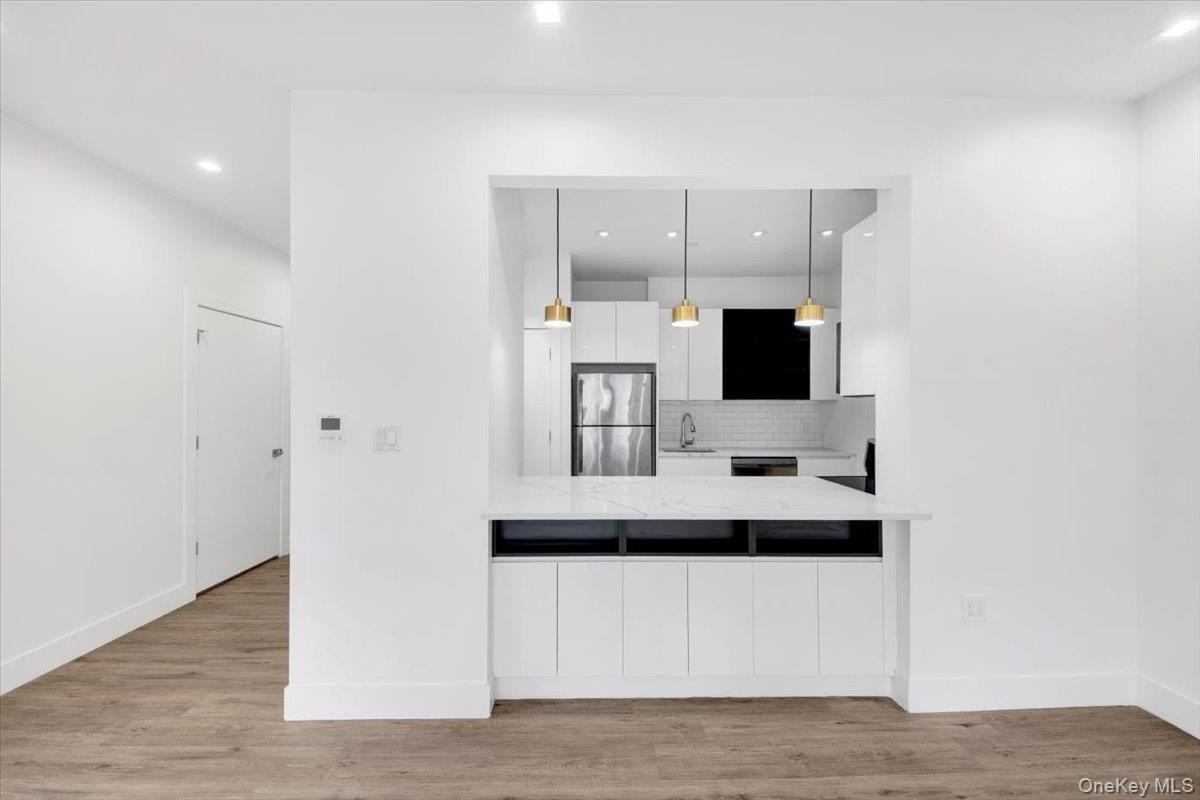 645 N Macquesten Pkwy #3G - Photo 4 of 33