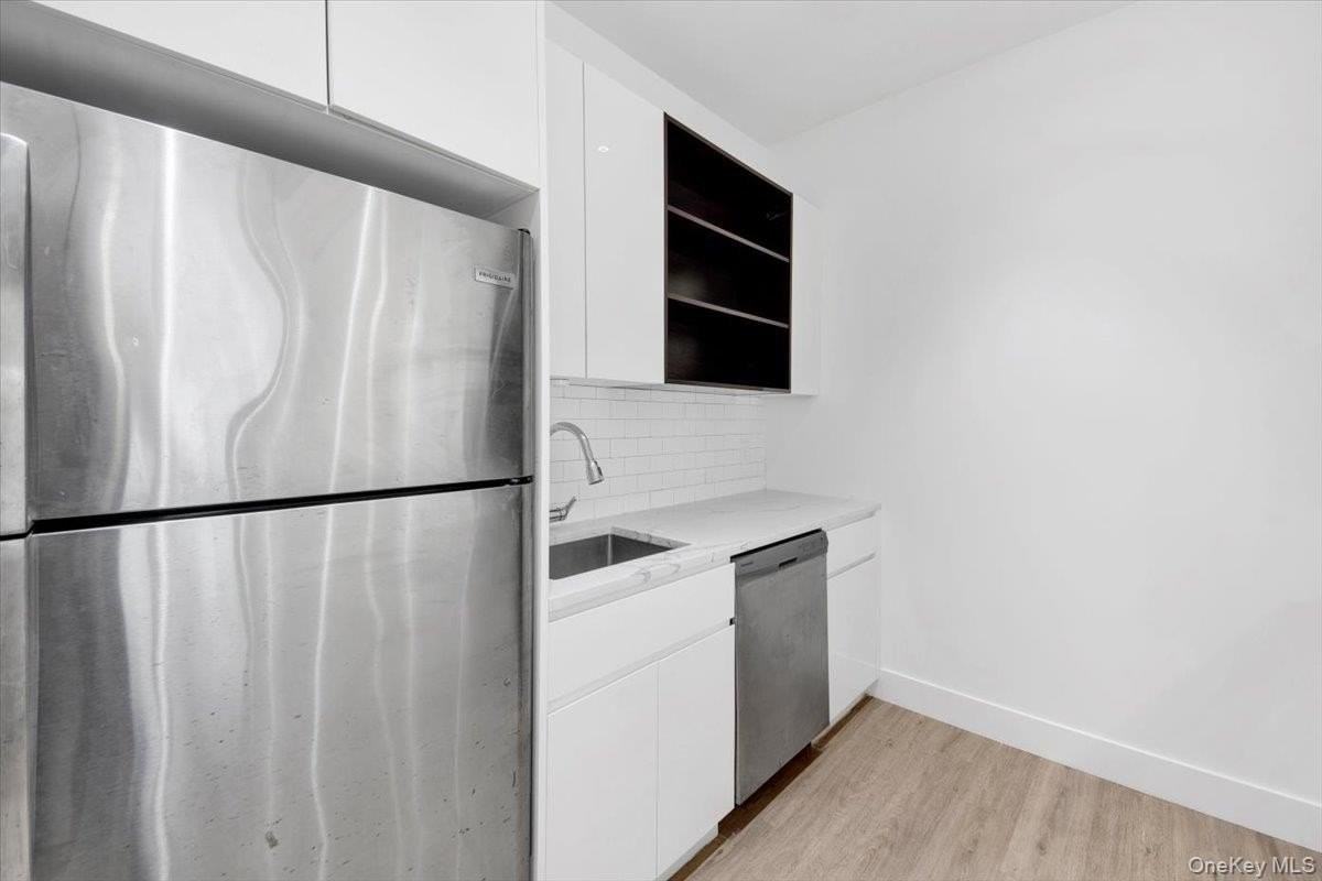 645 N Macquesten Pkwy #3G - Photo 7 of 33