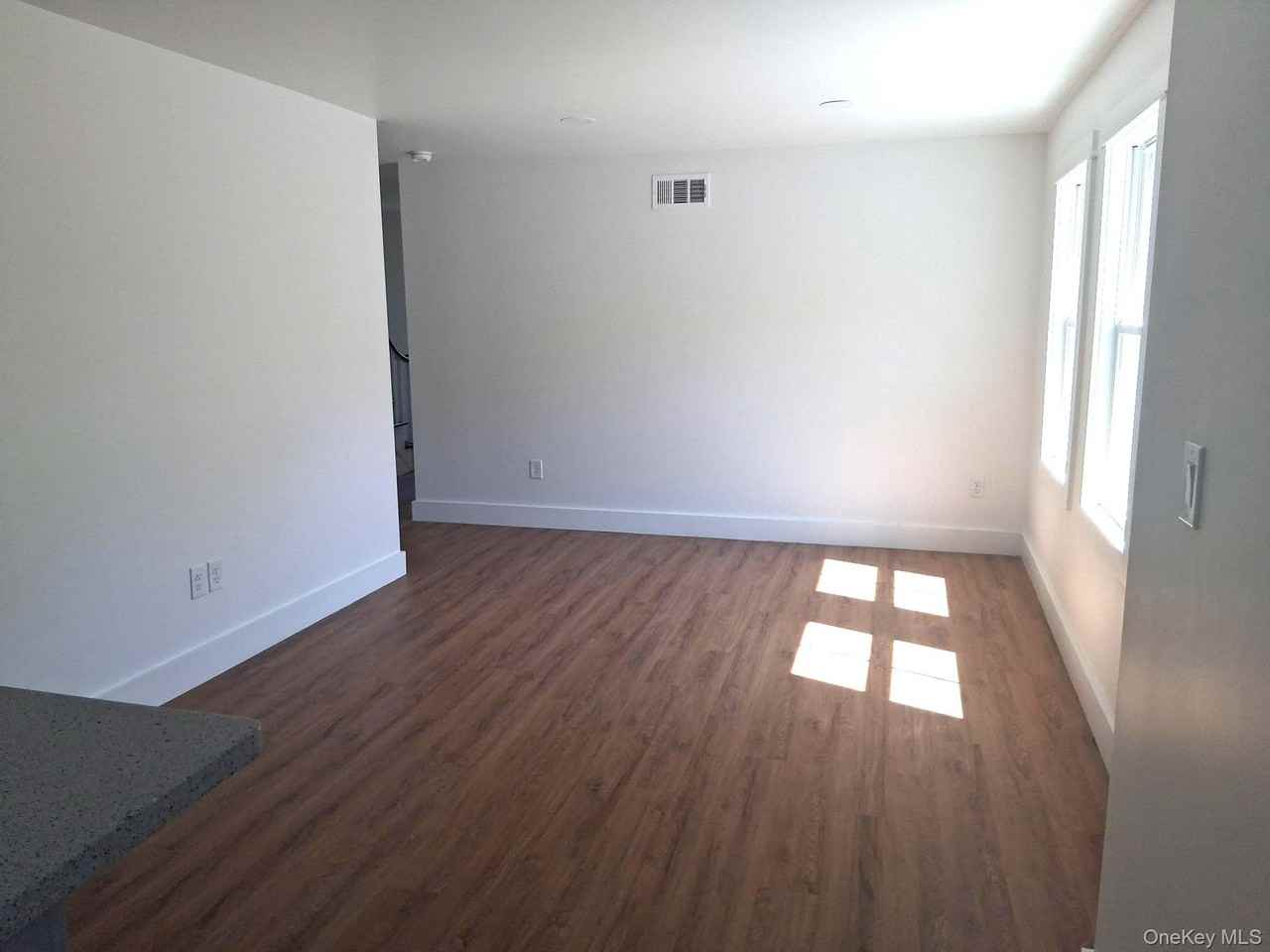 11 Cedar St - Photo 6 of 19