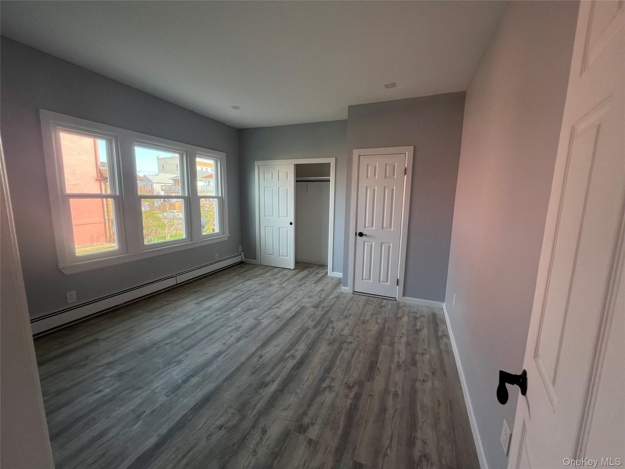 227 E Chester St - Photo 6 of 12