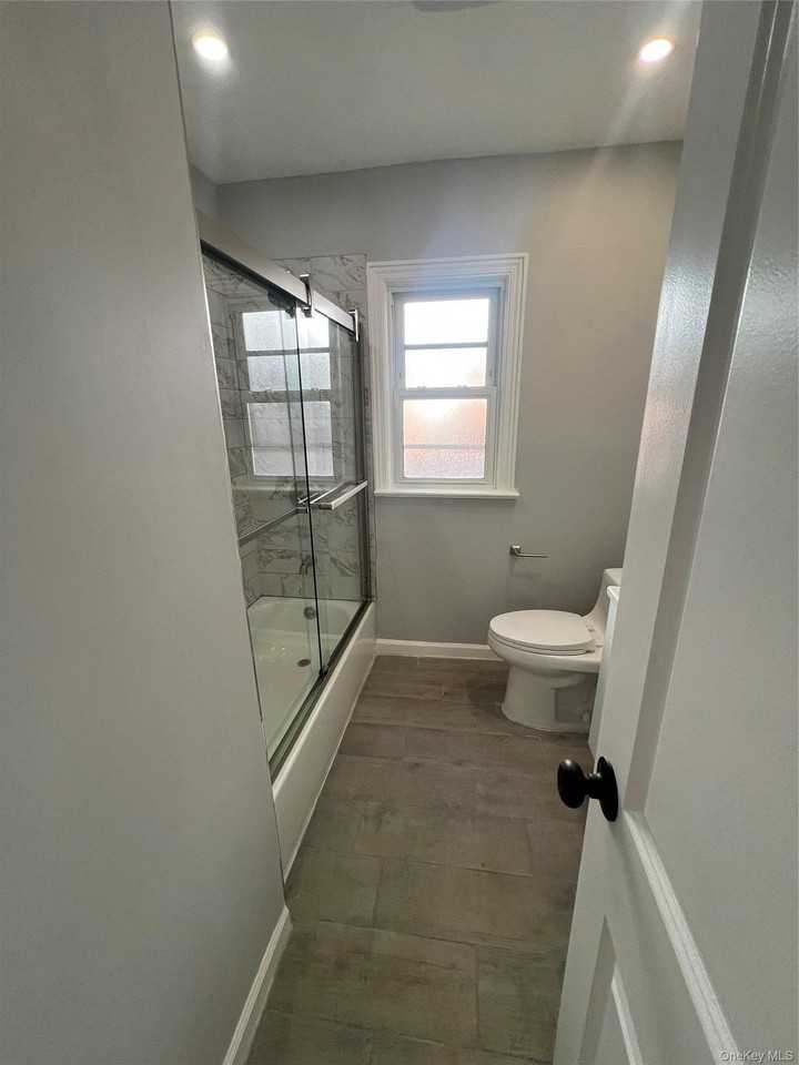 17031 Grand Central Pkwy #1stFL - Photo 5 of 22