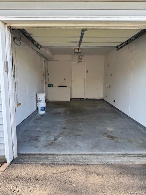 404 Sara Cir - Photo 3 of 16