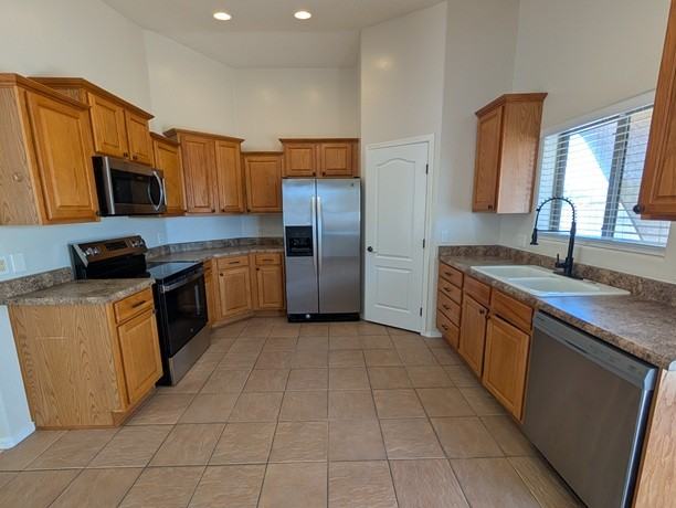 1204 W Prior Ave #1 - Photo 7 of 18