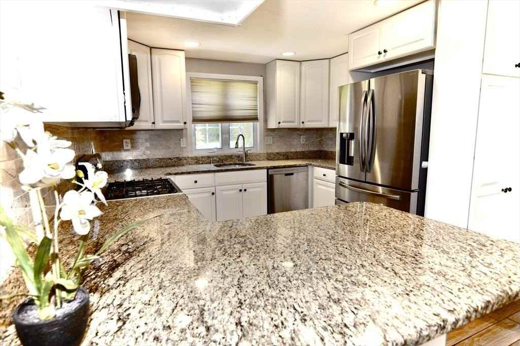 172 Edgehill Rd #172 - Photo 5 of 28