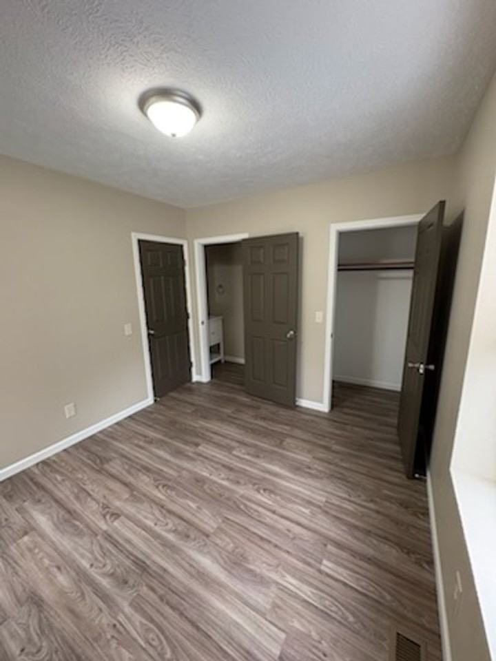 801 W Market St #C - Photo 7 of 16