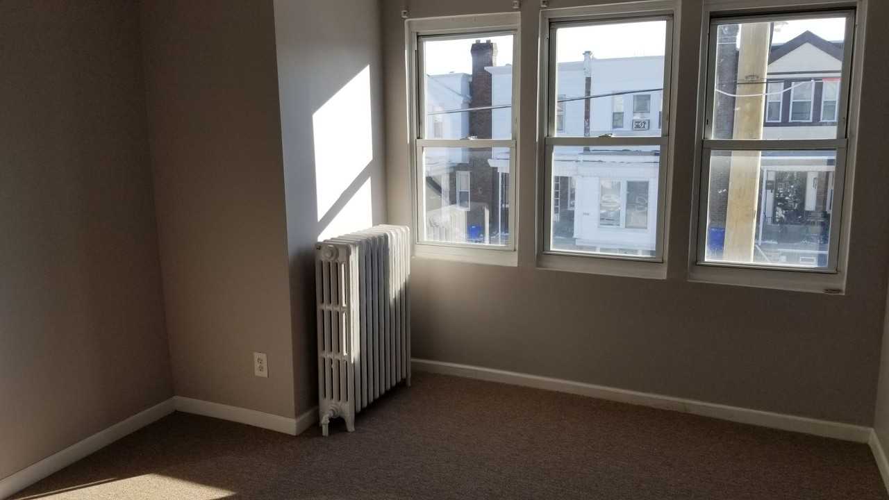 2025 68th Ave - Photo 6 of 12