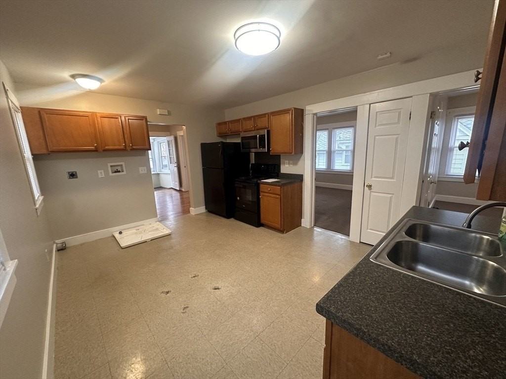 383 Newbury St #2nd - Photo 3 of 11