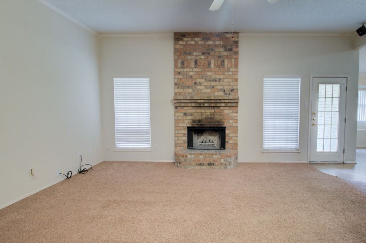 10500 Sierra West Dr - Photo 5 of 18