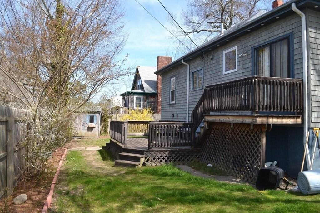 1421 Morton Ave - Photo 3 of 20