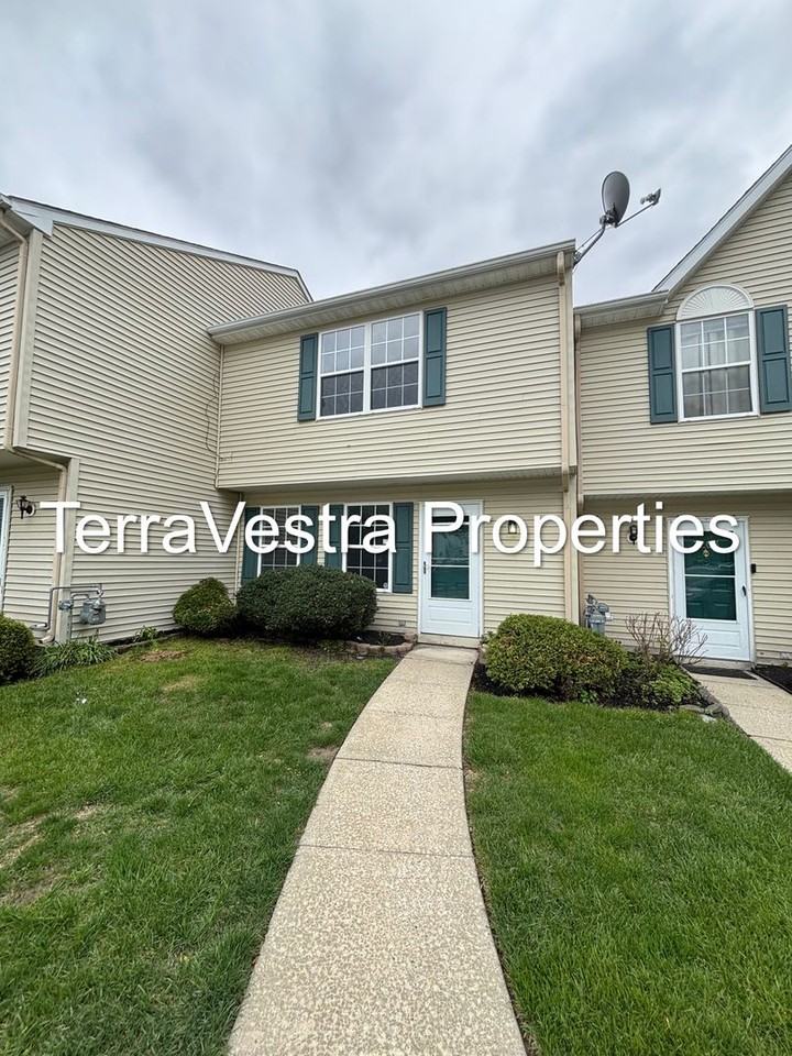 3202 Tall Pnes - Photo 2 of 12