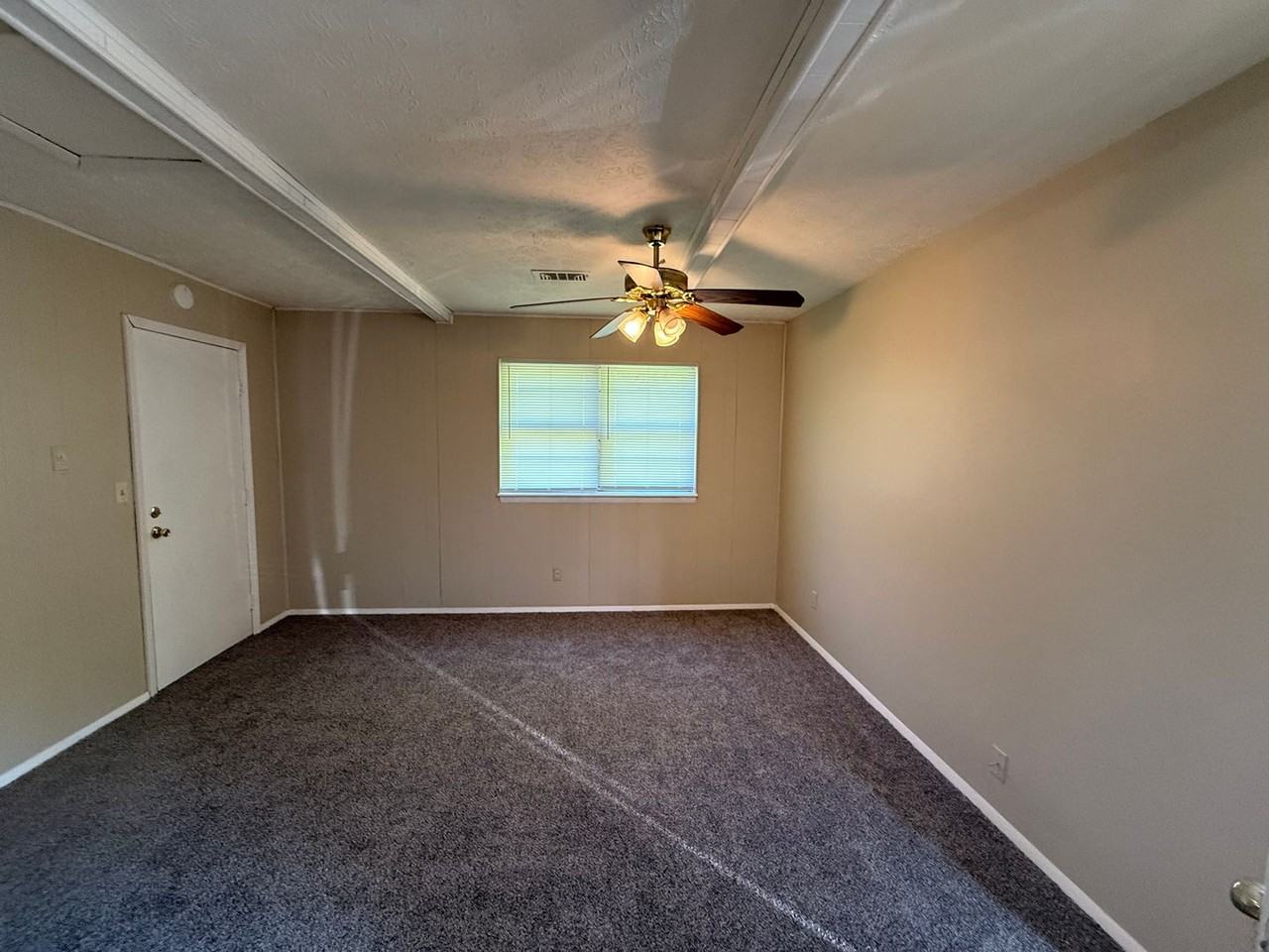 159 Hedgewood Ct - Photo 6 of 12