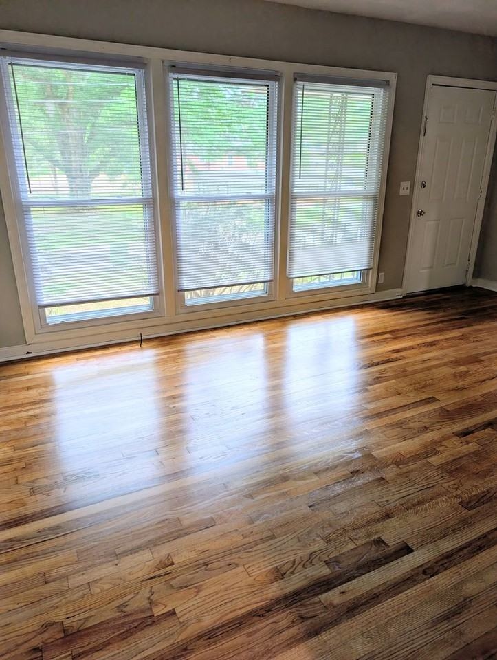 246 Robert E Lee Dr - Photo 5 of 10