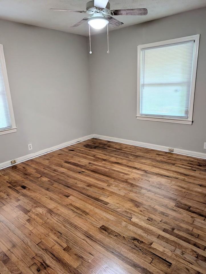 246 Robert E Lee Dr - Photo 6 of 10