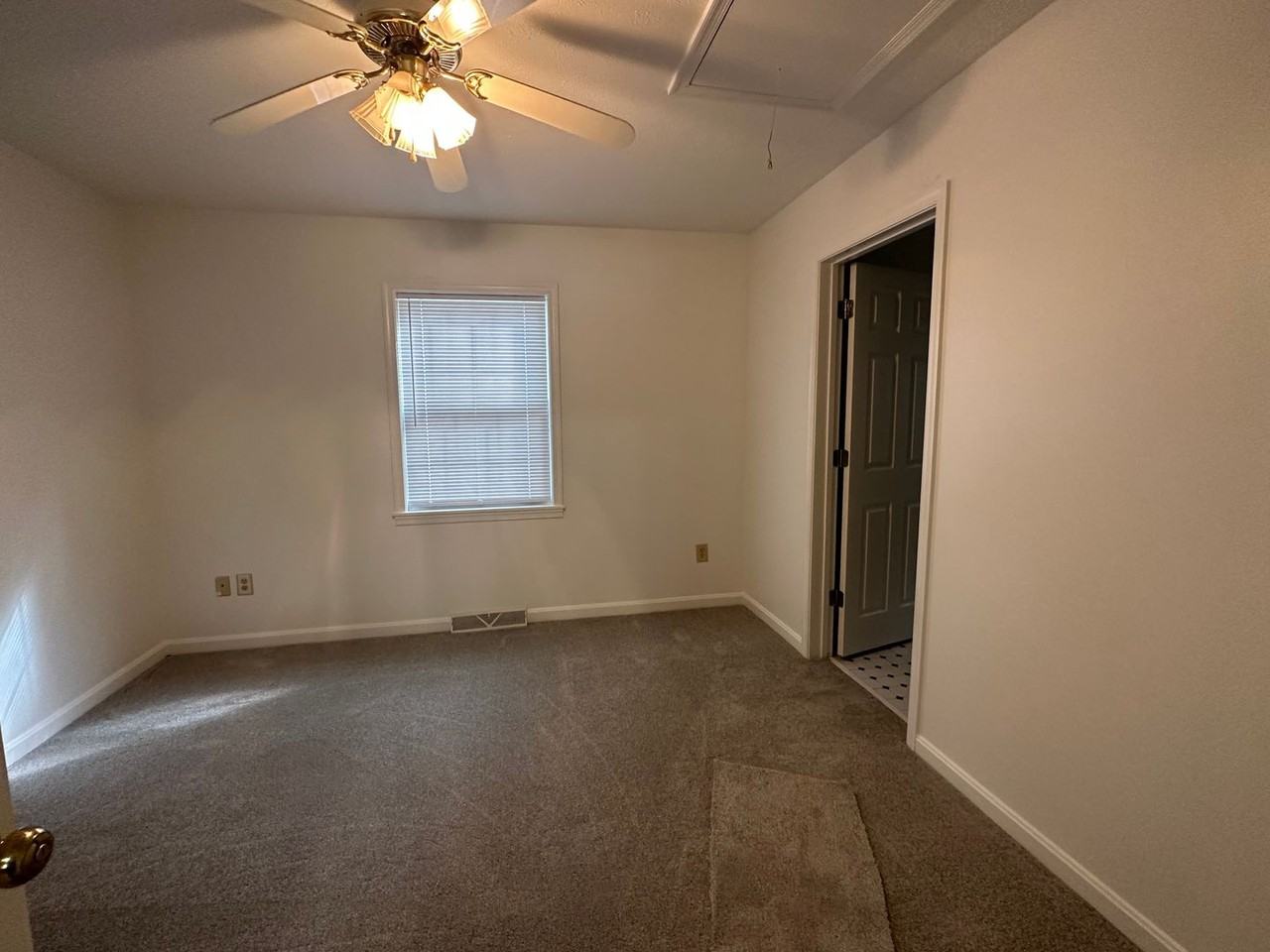 109 E Pall Mall St - Photo 5 of 9