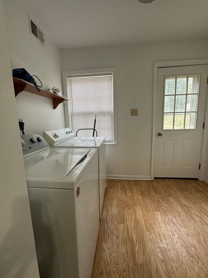 109 E Pall Mall St - Photo 6 of 9