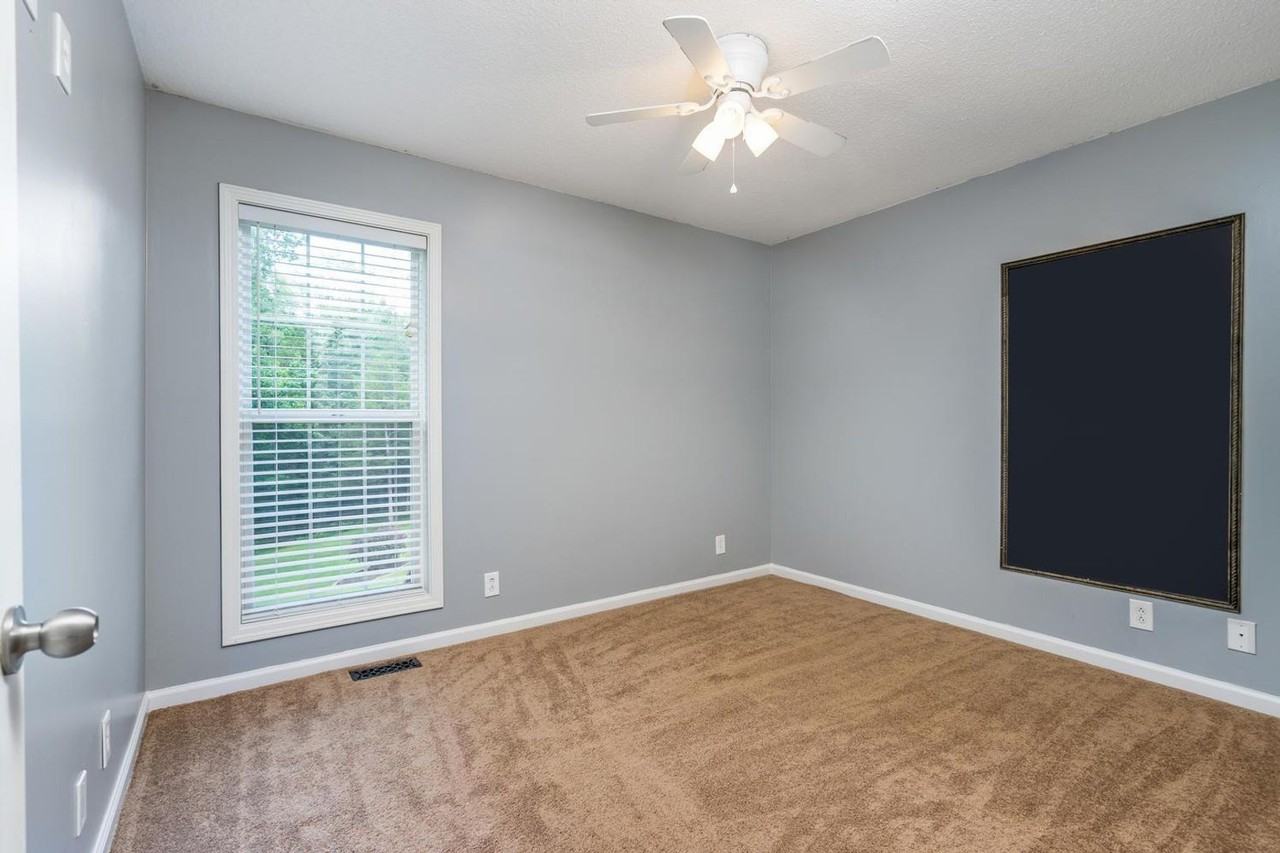 2267 Yeager Dr - Photo 3 of 18
