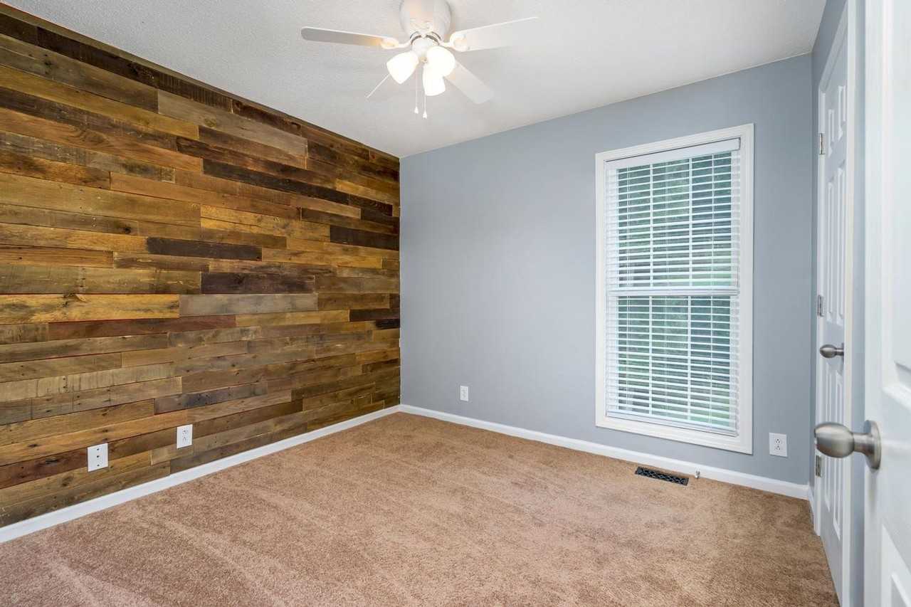 2267 Yeager Dr - Photo 5 of 18