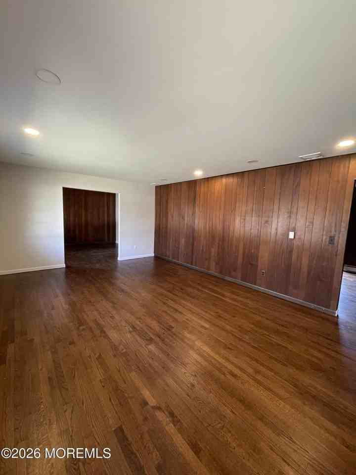 606 Alma Pl - Photo 2 of 11