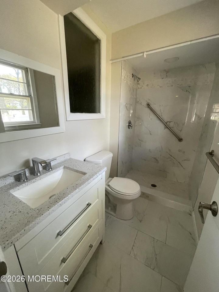 606 Alma Pl - Photo 7 of 11