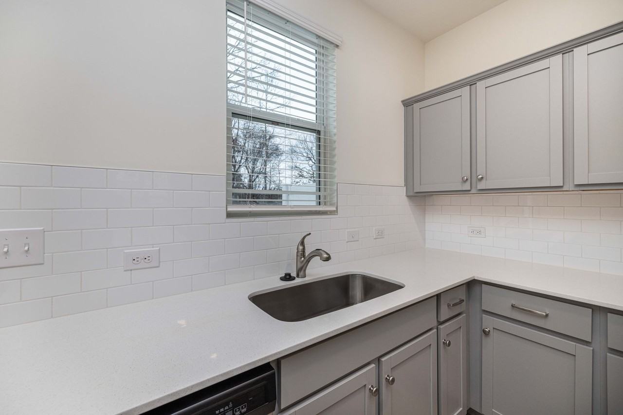 439 Kincaid Rd - Photo 7 of 18