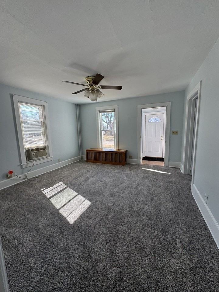 14 S Jackson St #1 - Photo 7 of 21