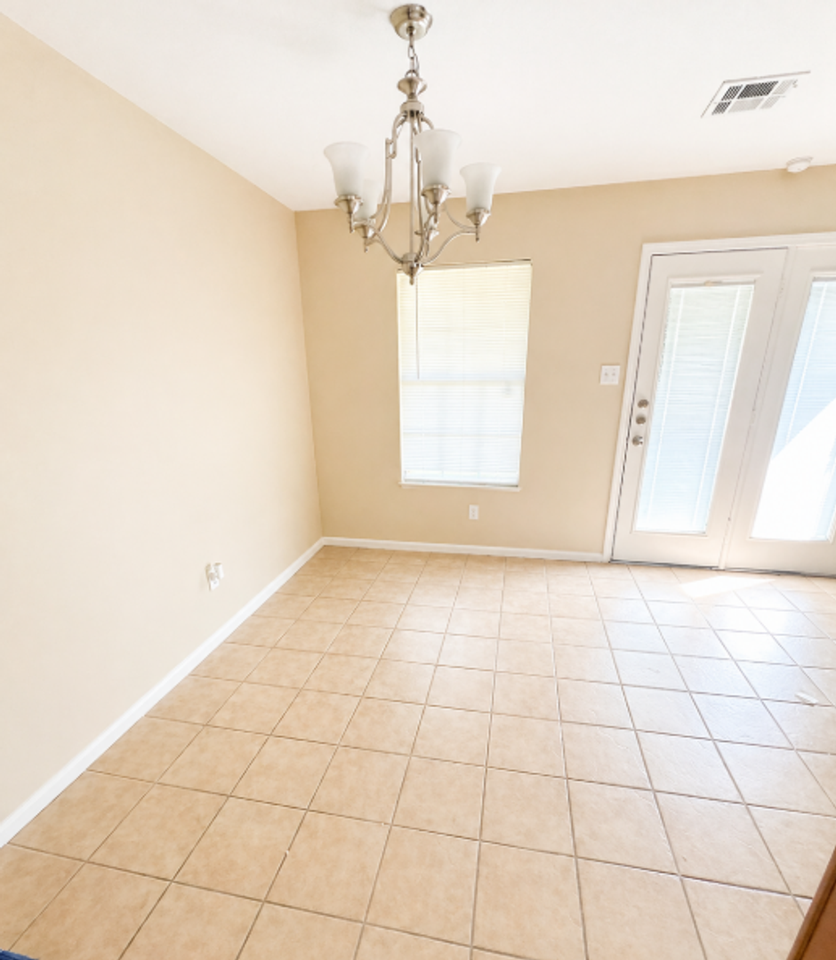 3305 Neel Ct - Photo 5 of 18