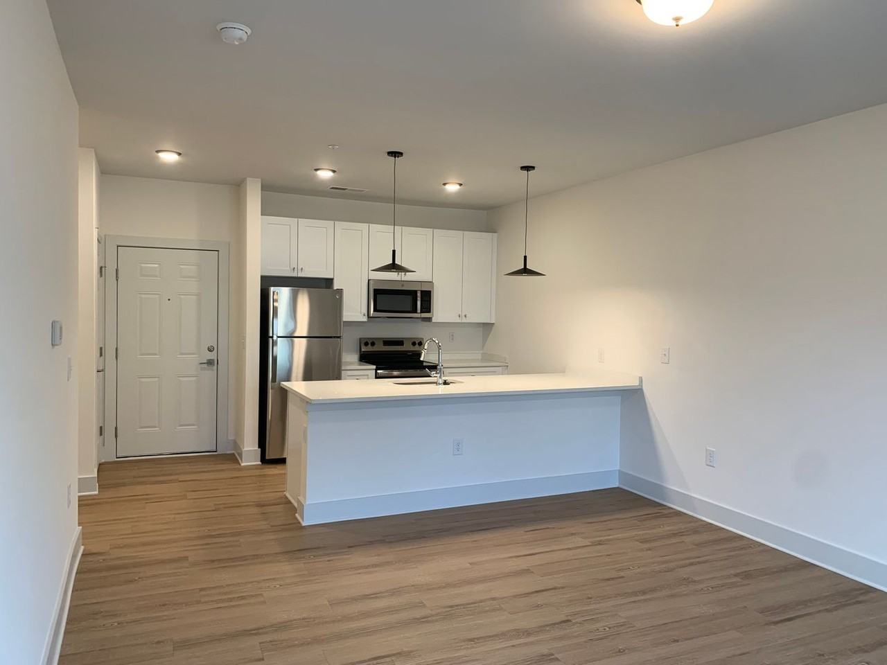 3515 Markland Dr - Photo 2 of 14