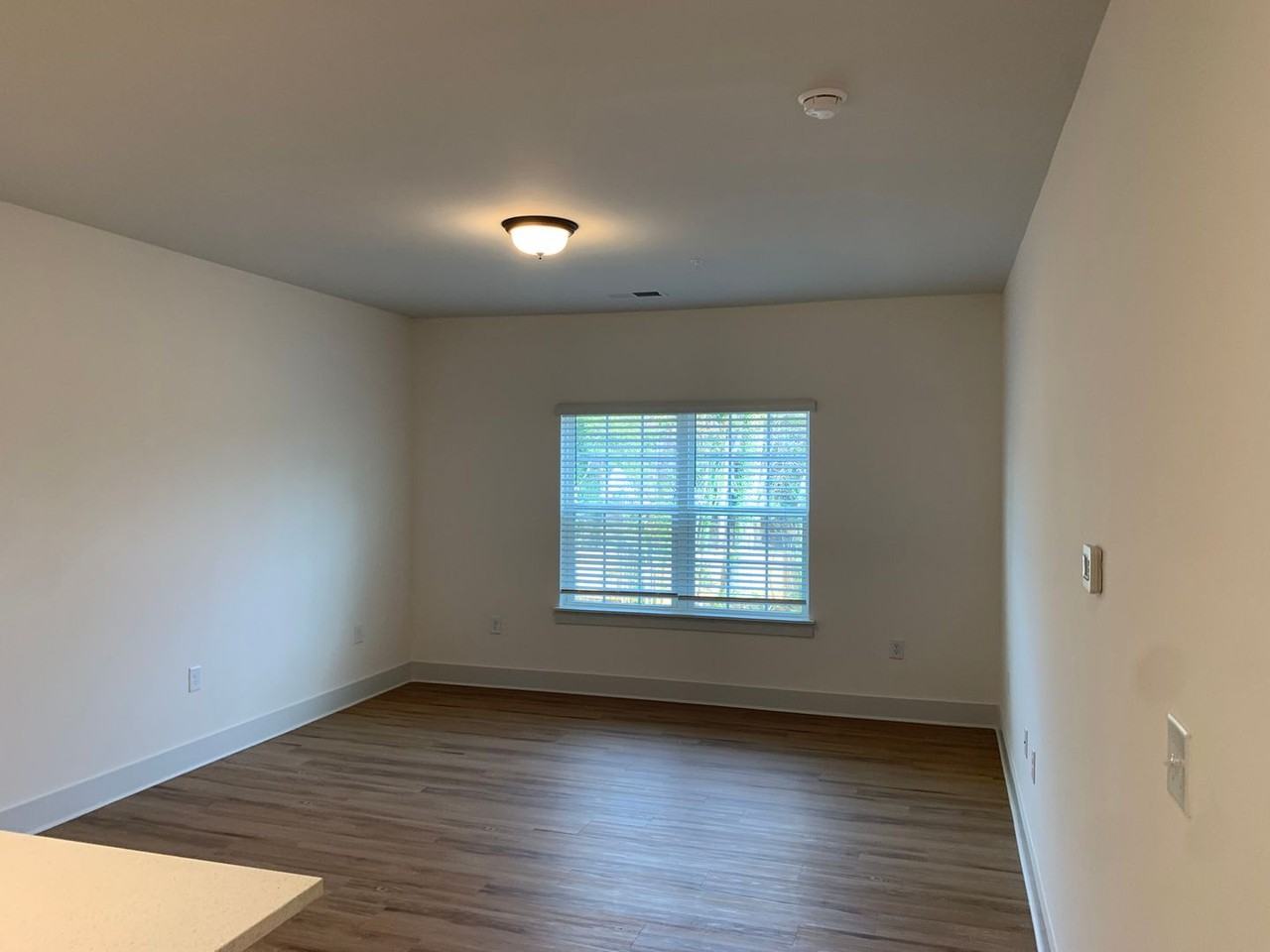 3515 Markland Dr - Photo 5 of 14