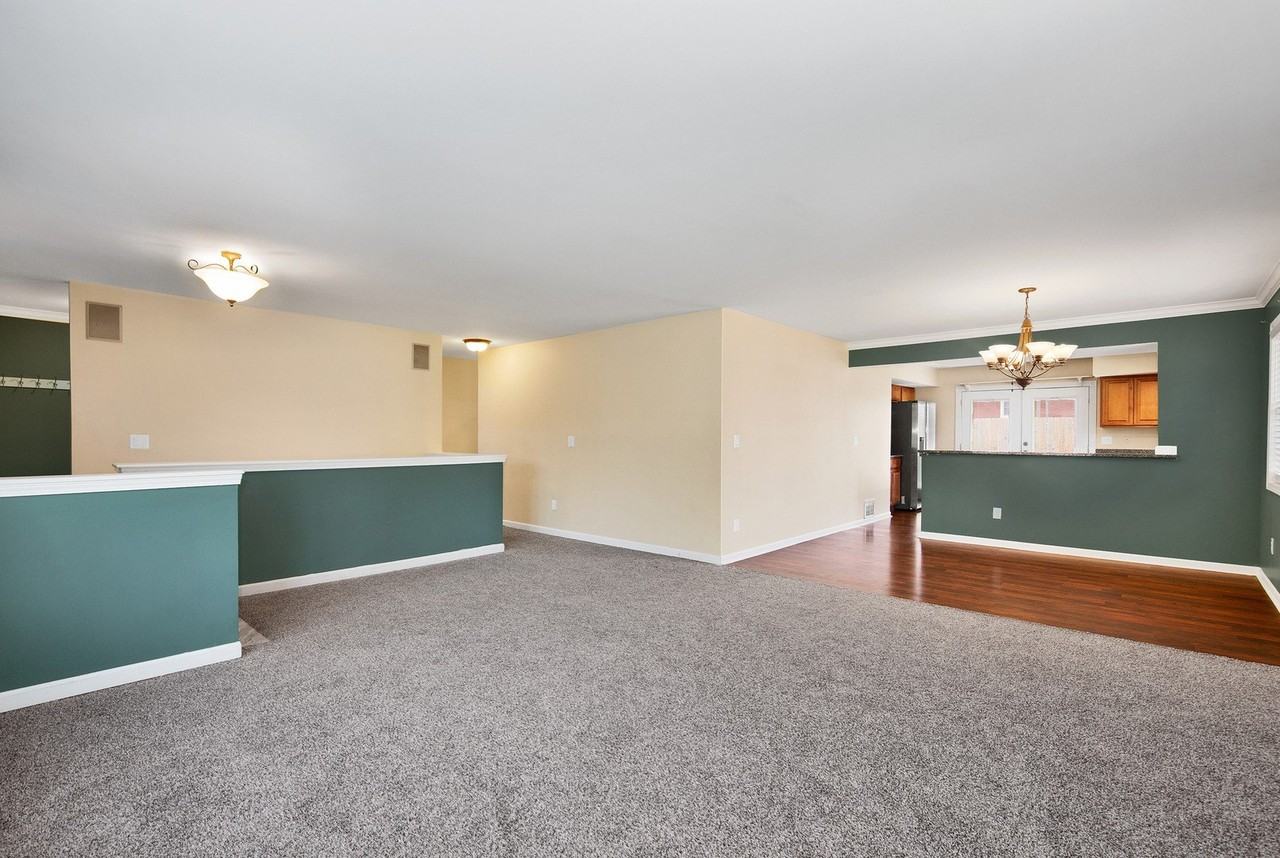 1013 Stonegate Rd - Photo 3 of 25