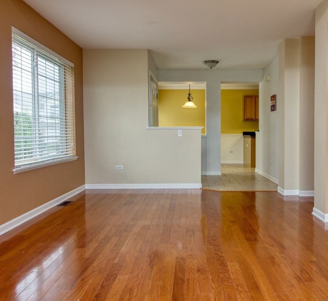 1160 Hawthorne Ln #1160 - Photo 5 of 23