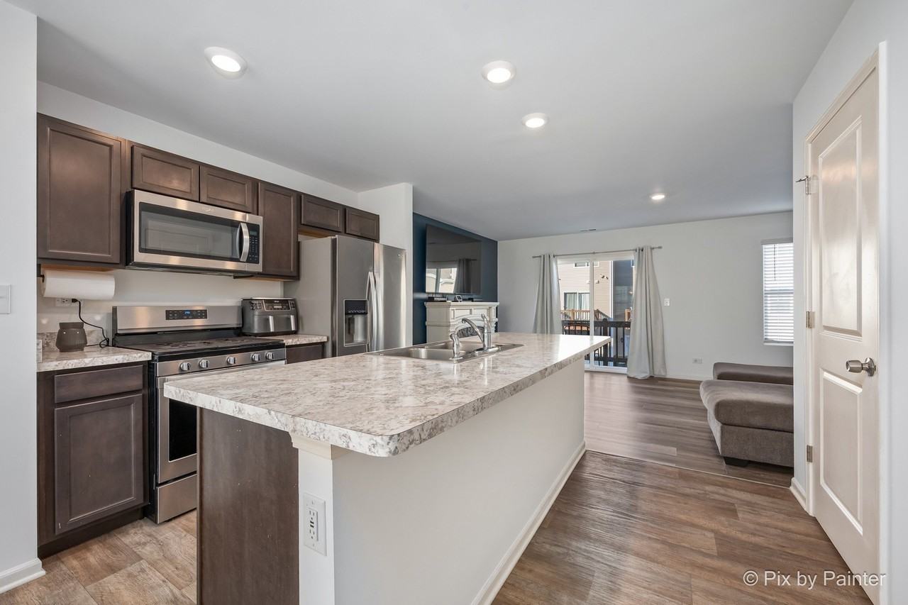 2544 Alison Ave - Photo 3 of 41