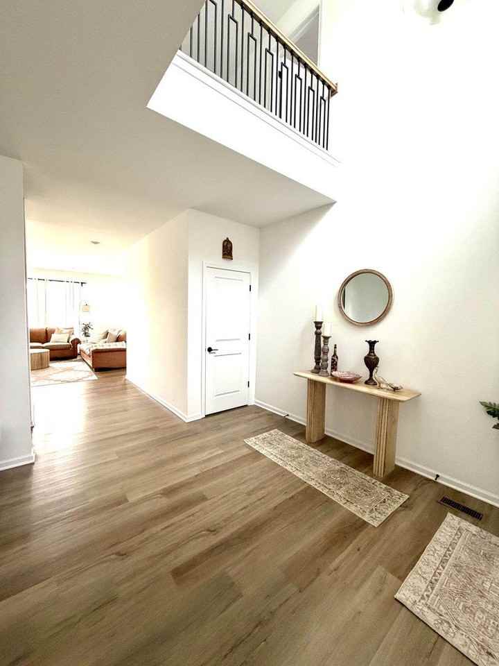 15210 S Emerson St - Photo 3 of 21