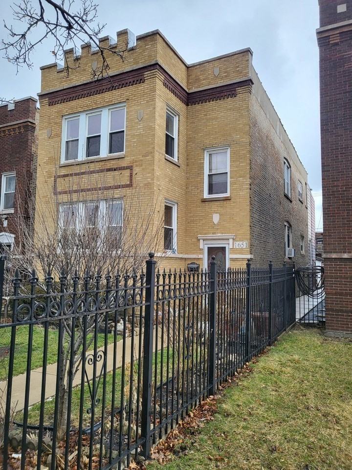1651 N Central Ave #2