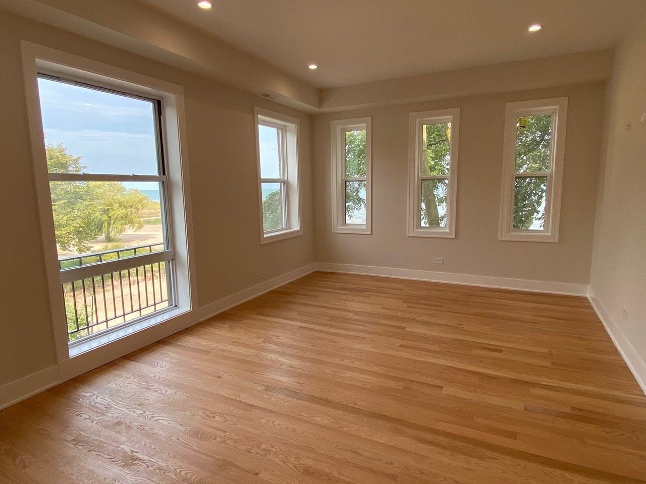 1055 W Pratt Blvd #2A - Photo 3 of 20