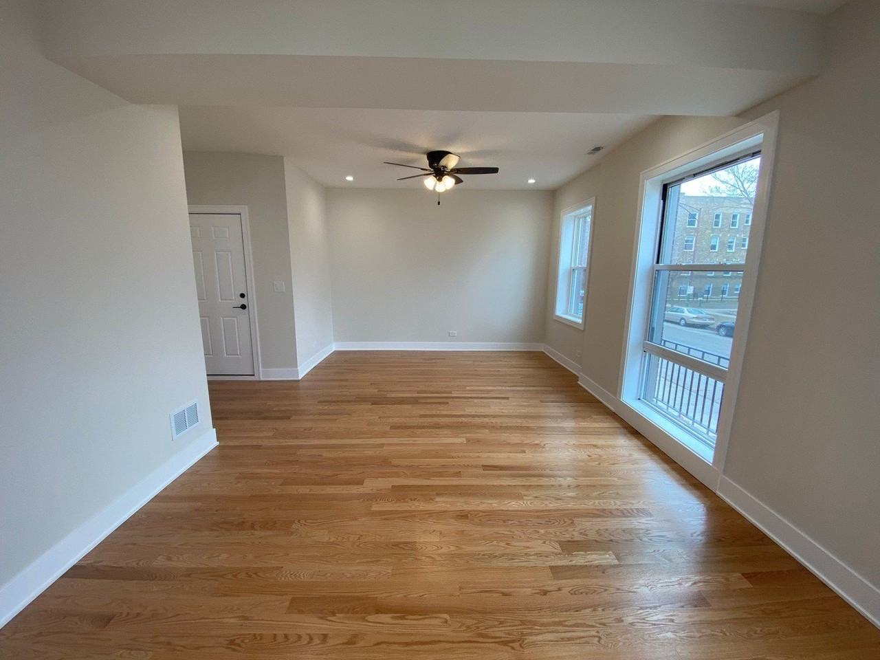 1055 W Pratt Blvd #2A - Photo 4 of 20