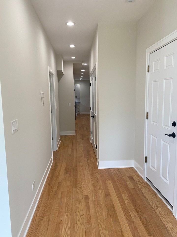 1055 W Pratt Blvd #2A - Photo 5 of 20