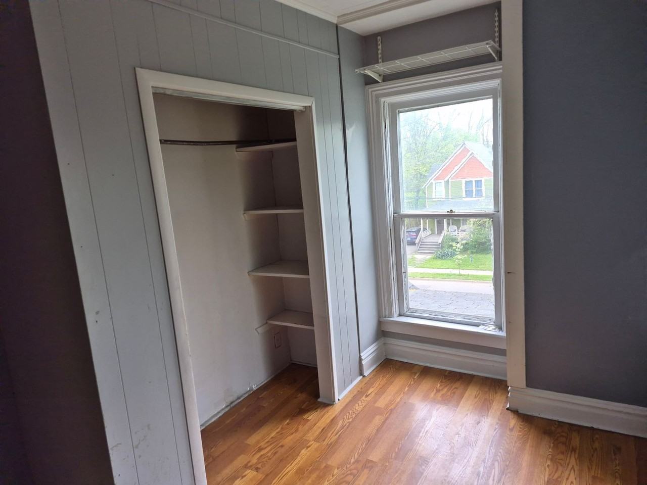 227 Douglas Ave - Photo 3 of 7