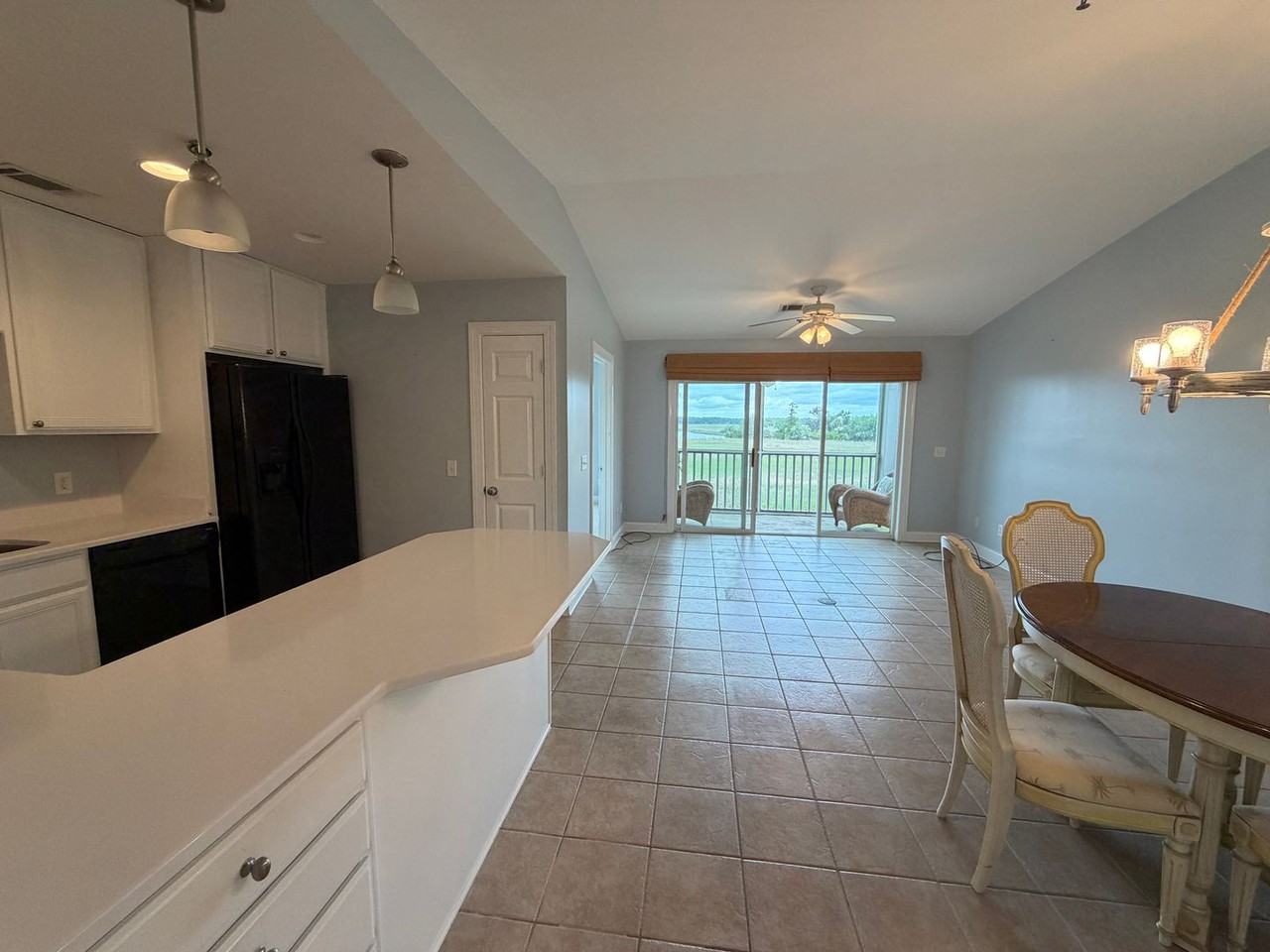 91 Screven St - Photo 3 of 19