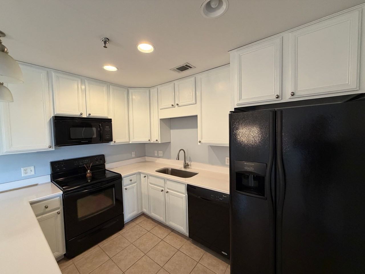 91 Screven St - Photo 6 of 19