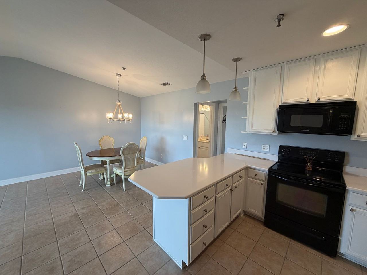 91 Screven St - Photo 7 of 19