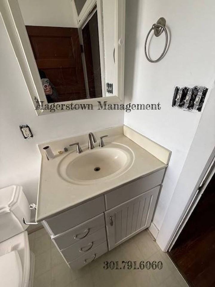 109 Fairground Ave - Photo 4 of 11