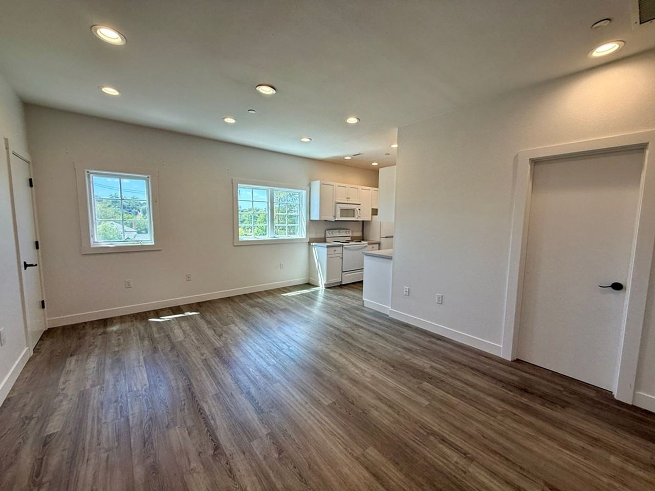3513 Numancia St - Photo 2 of 17