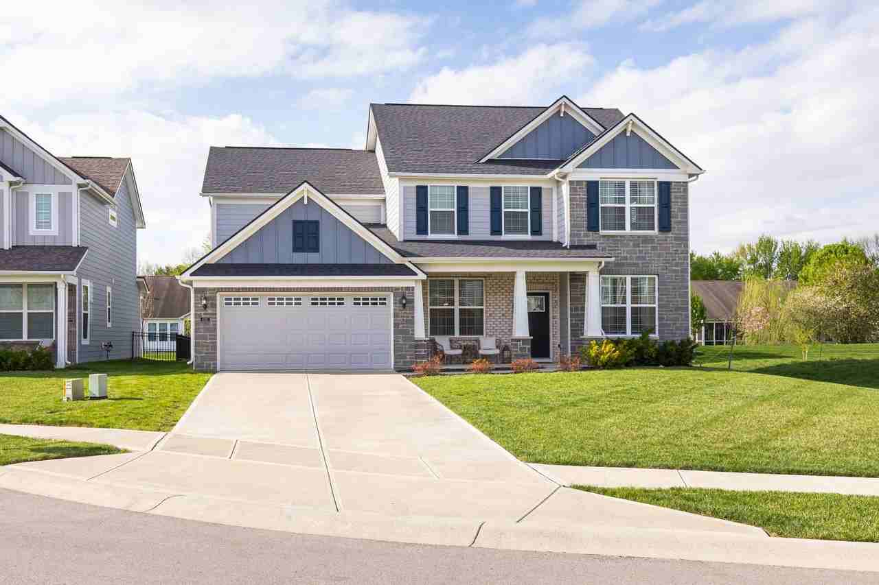 6787 Oakcrest Dr - Photo 3 of 50