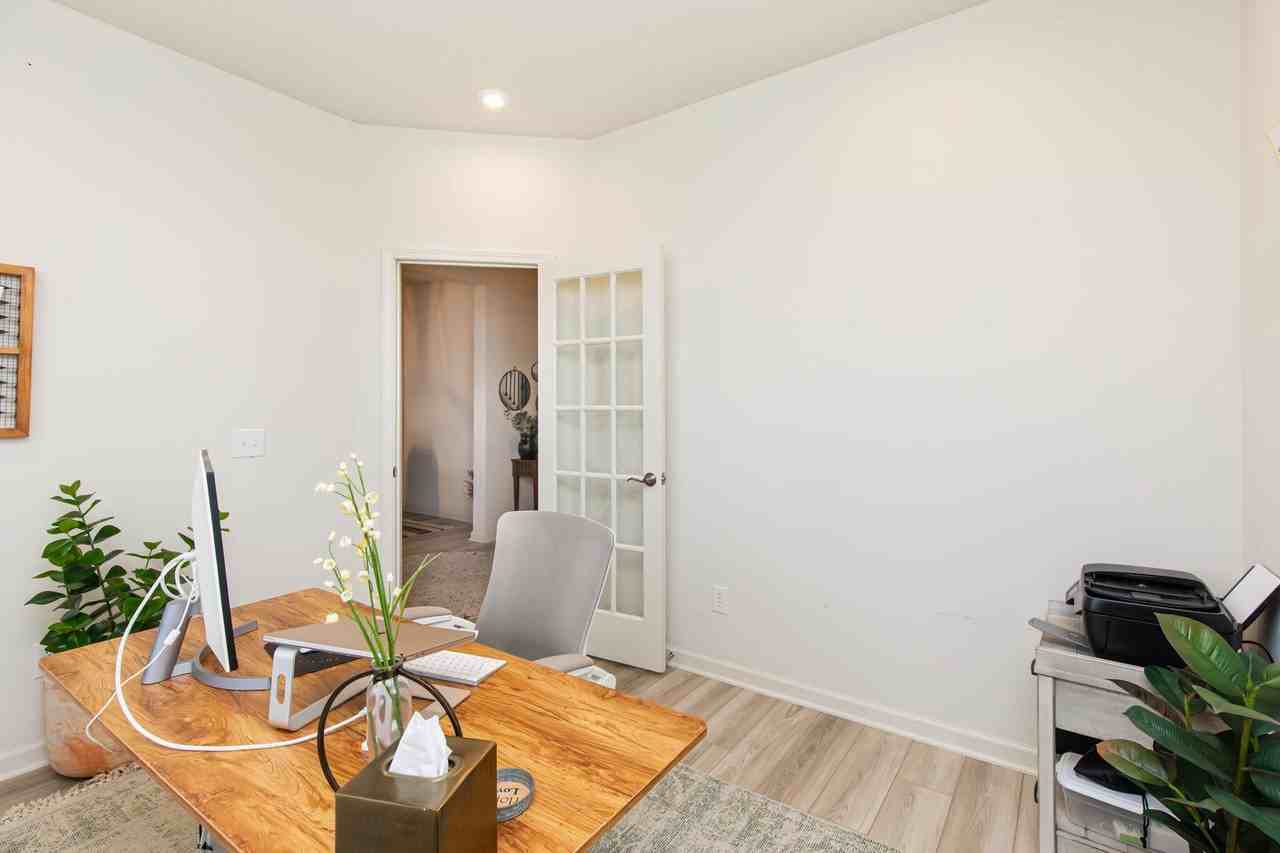 6787 Oakcrest Dr - Photo 6 of 50