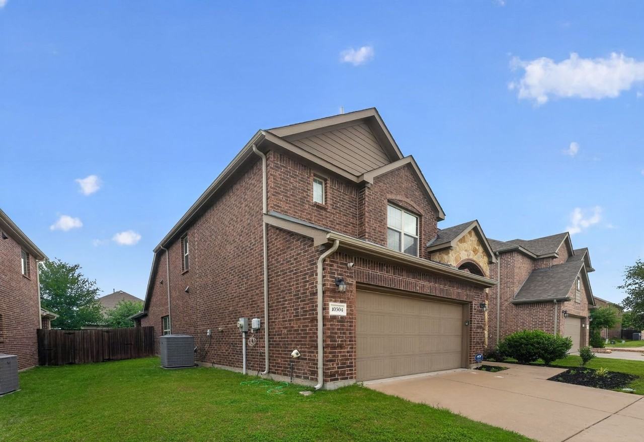 10304 Big Sandy Ct - Photo 3 of 37