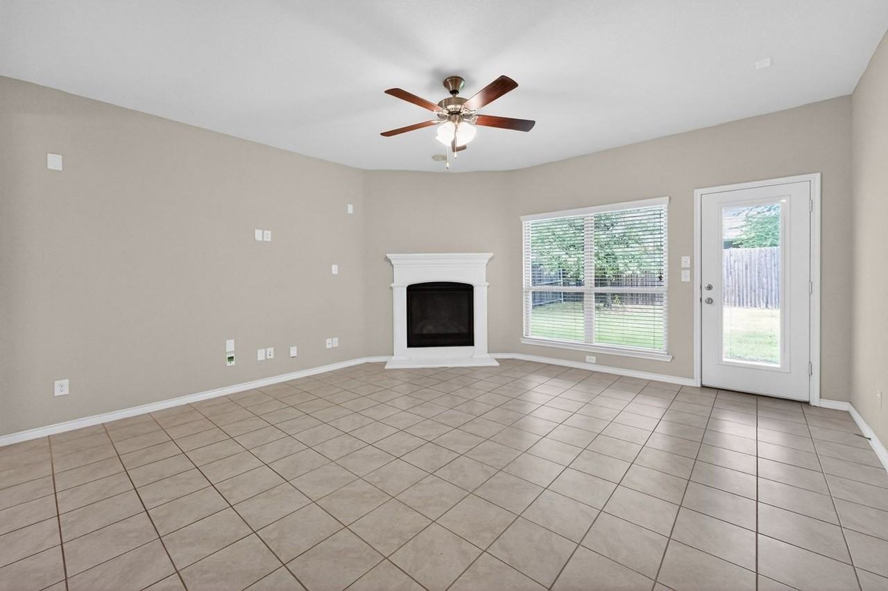 10304 Big Sandy Ct - Photo 6 of 37