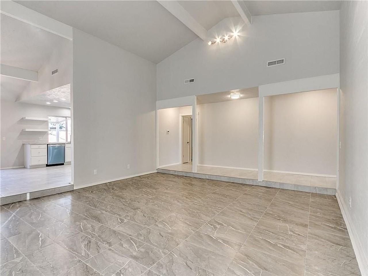 6913 Fawn Canyon Dr - Photo 6 of 27