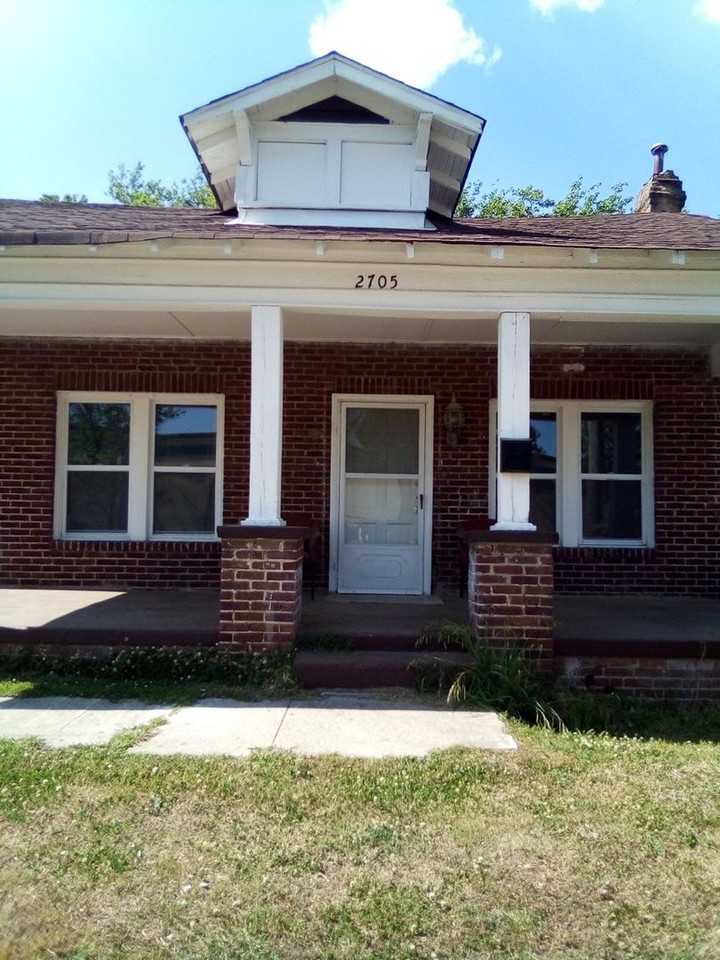 2705 E Market St - Photo 2 of 19