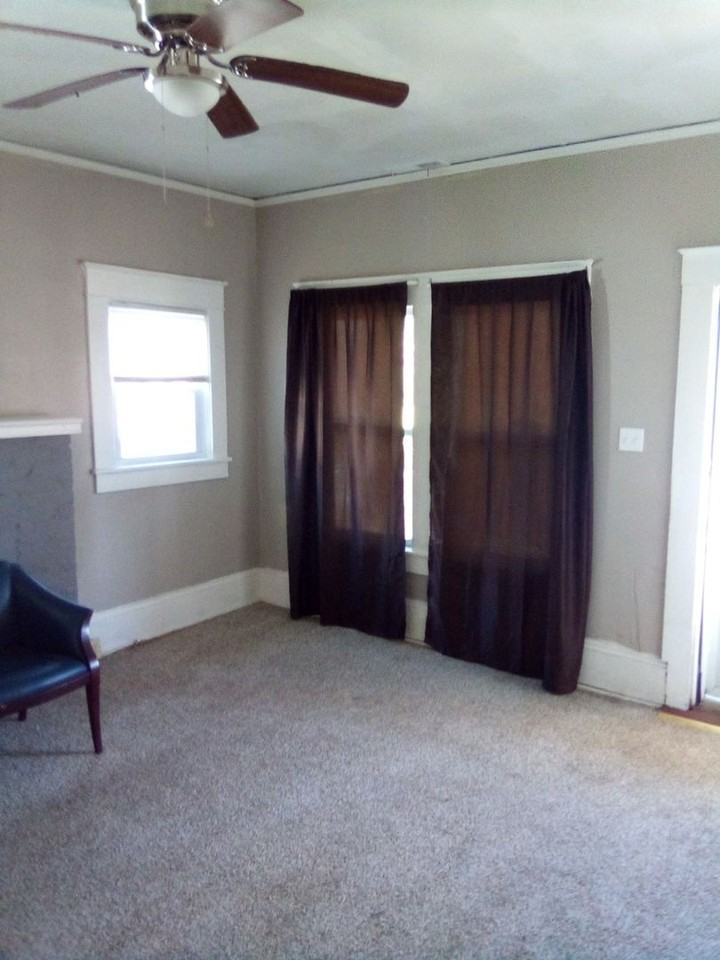 2705 E Market St - Photo 6 of 19