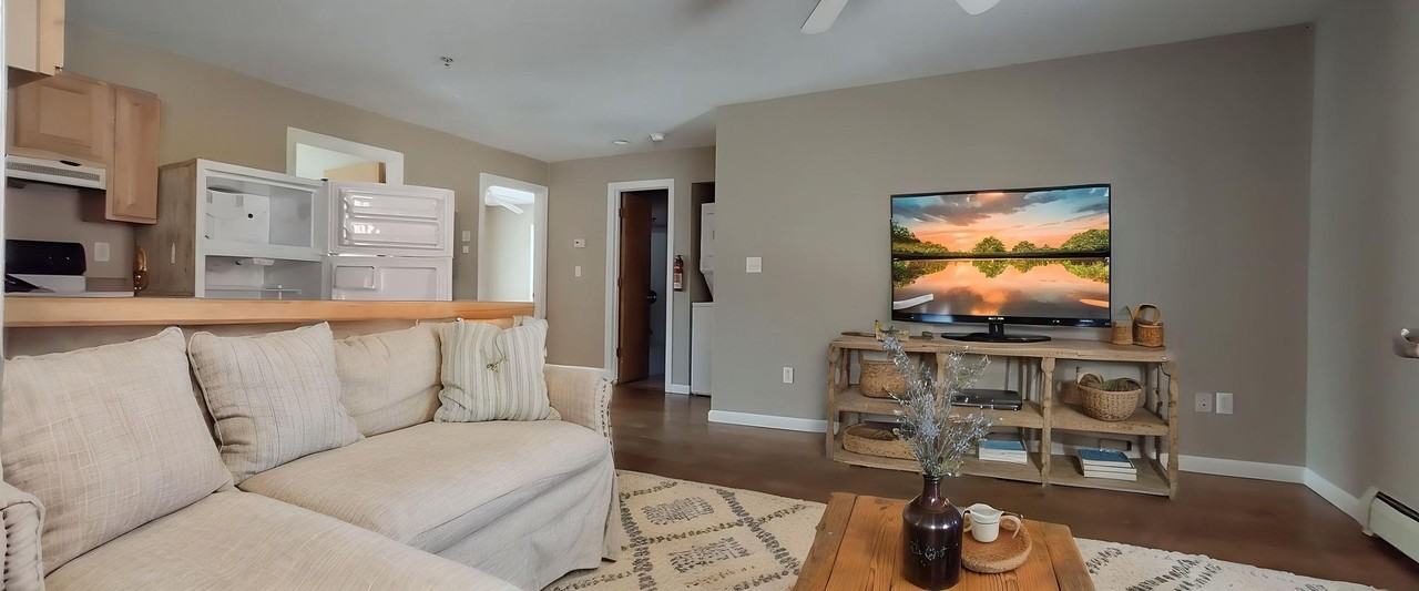 67 Bowery St - Photo 2 of 6